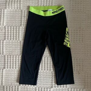 Nike Pro Capri Leggings